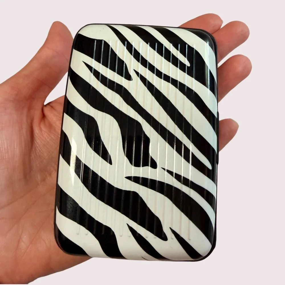 Zebra Print Hard Case Card Holder Wallet Accordion Organizer Card Caddy